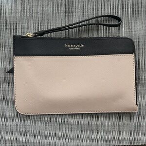 Kate Spade Black and Cream Wristlet